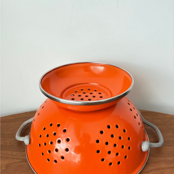 Bright Orange Kitchen Colander - Picture 4 of 14